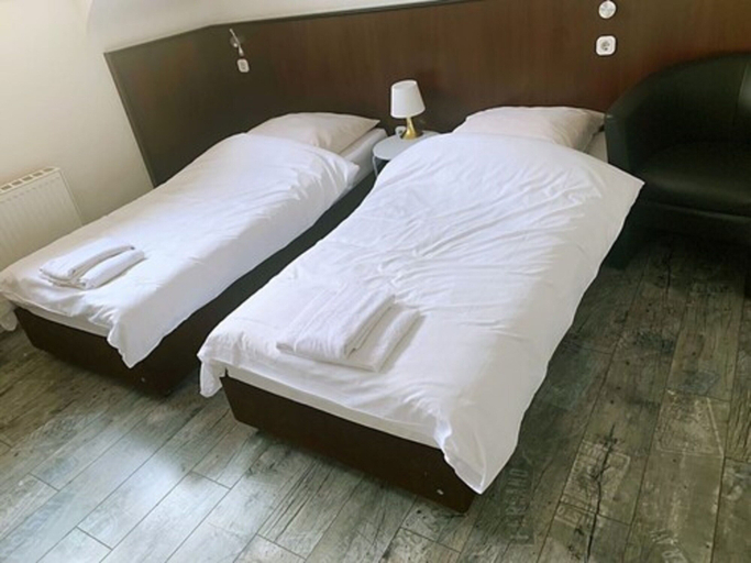 Bedroom 2, Hotel Tempelhof - City-Messe-Arena, Köln