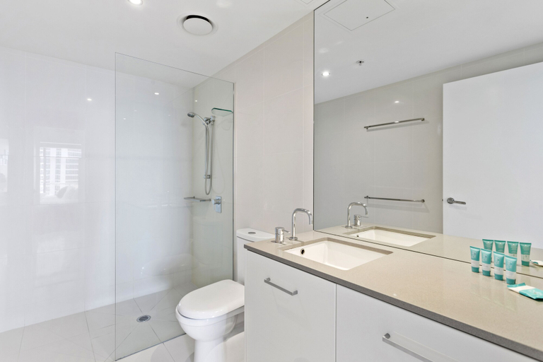 Bathroom 4, Holiday Holiday Circle On Cavill, Gold Coast