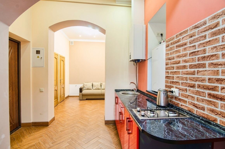 Others 5, Apartment Kostushka 5, L'vivs'ka