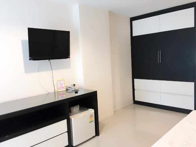 Others 5, Similan Mansion, Muang Chon Buri