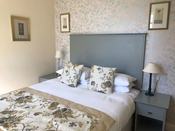 Bedroom 3, Stanton Manor Hotel, Wiltshire