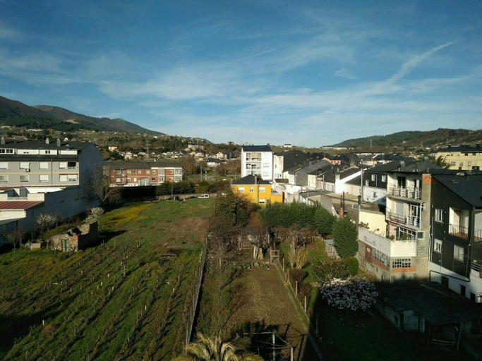 Others 5, Hostal Mayo, Ourense