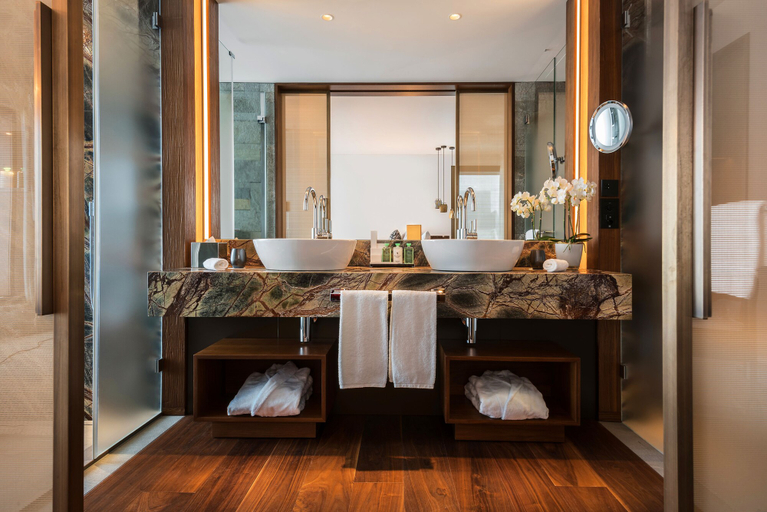 Bathroom 5, Bürgenstock Hotel & Alpine Spa, Nidwalden