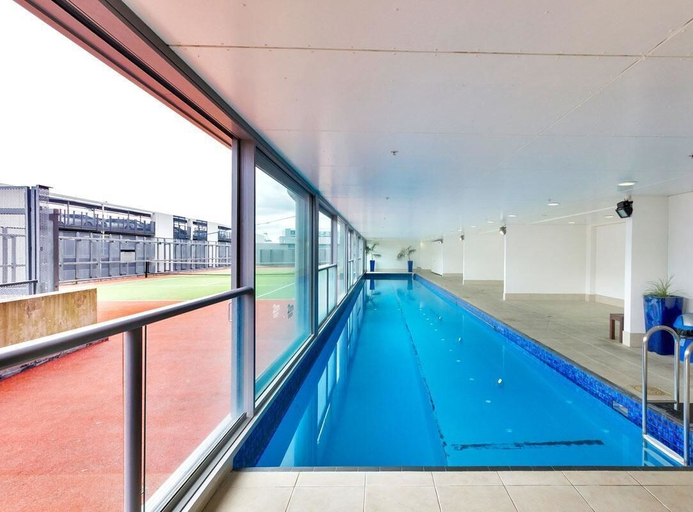 Sport & Beauty, Waterfront Highrise Apartment, Waitakere