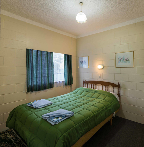 Bedroom 2, Claudelands Motel, Hamilton