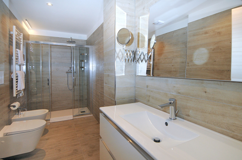 Bathroom 4, Marina Palace Hotel, Venezia