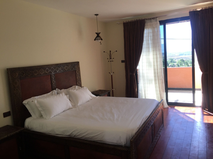 Bedroom 3, Harbe Hotel, Semen Wello