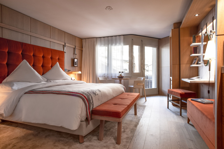 Bedroom 3, Schweizerhof Zermatt, Visp