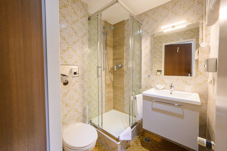Bathroom 5, Hotel Kaspar, Rhein-Sieg-Kreis