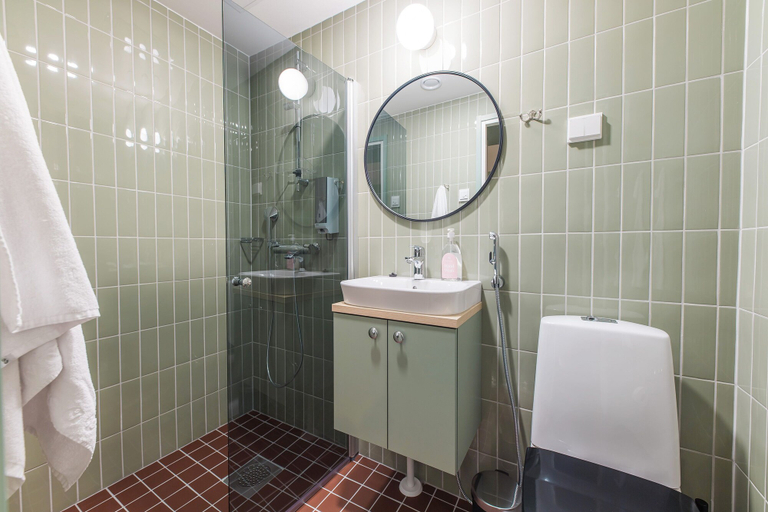 Bathroom 5, Forenom Aparthotel Jyväskylä, Central Finland