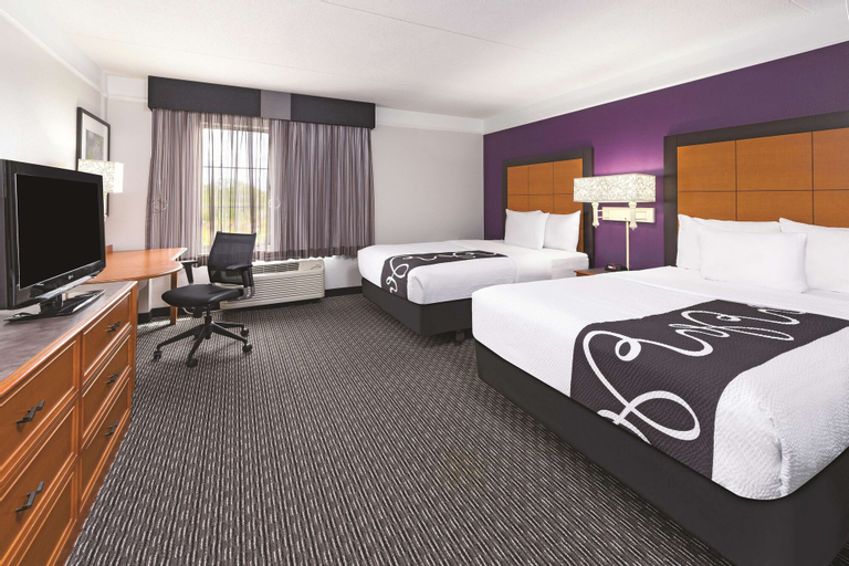 Bedroom 28