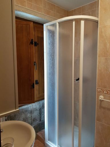 Bathroom 4, Pension a Fontiña, Pontevedra