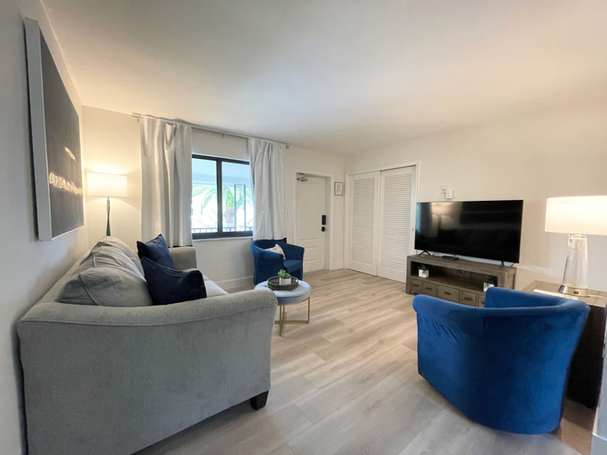 Others 5, Tropic Isle Beach Resort, Broward