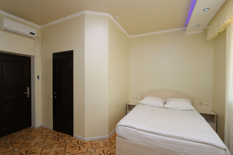 Bedroom 2, Zamok Korolya, Novousmanskiy rayon