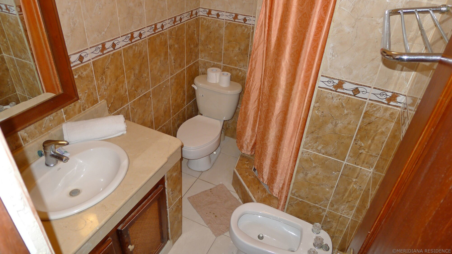 Bathroom 5, Meridiana Residence, Guayacanes