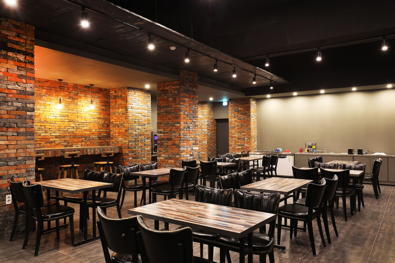 Food & Drinks 5, Hotel Mondavi, Muan