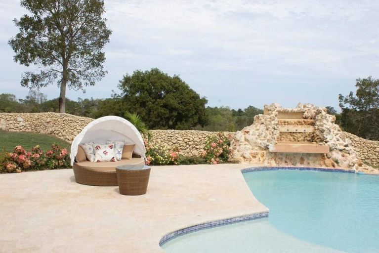 Sport & Beauty 4, 4 Bed Villa Minutes From Downtown Sosua, Sosua