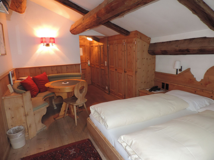 Bedroom 3, Hotel Klarer, Maloja