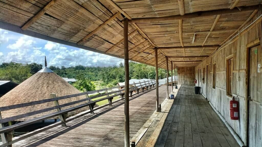 Others 4, Borneo Tribal Village, Bau