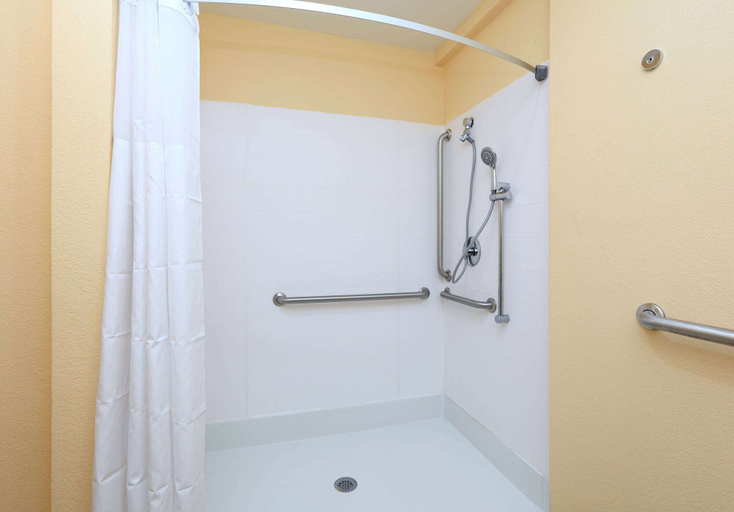 Bathroom 4, Days Inn by Wyndham Batesville, Panola