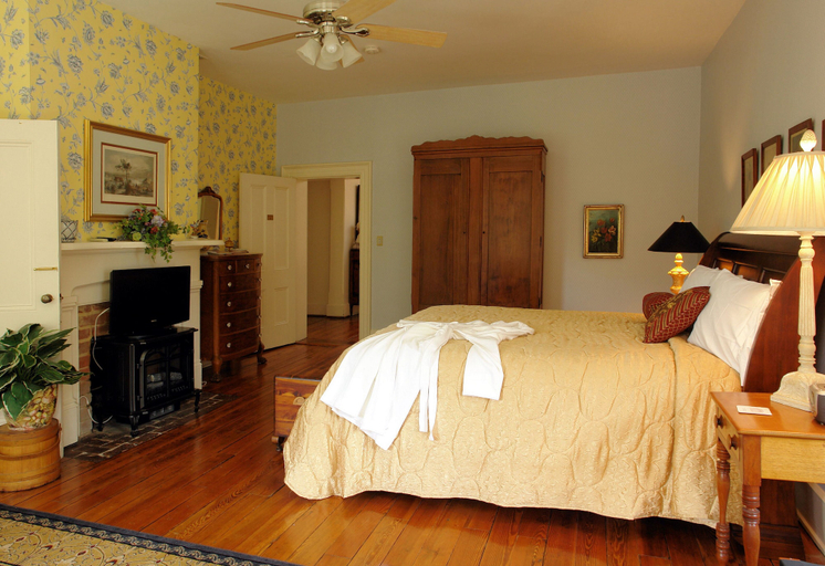 Bedroom 3, Rockwood Manor, Pulaski