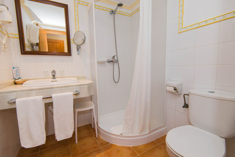 Bathroom 4, Hotel Bell Port, Baleares