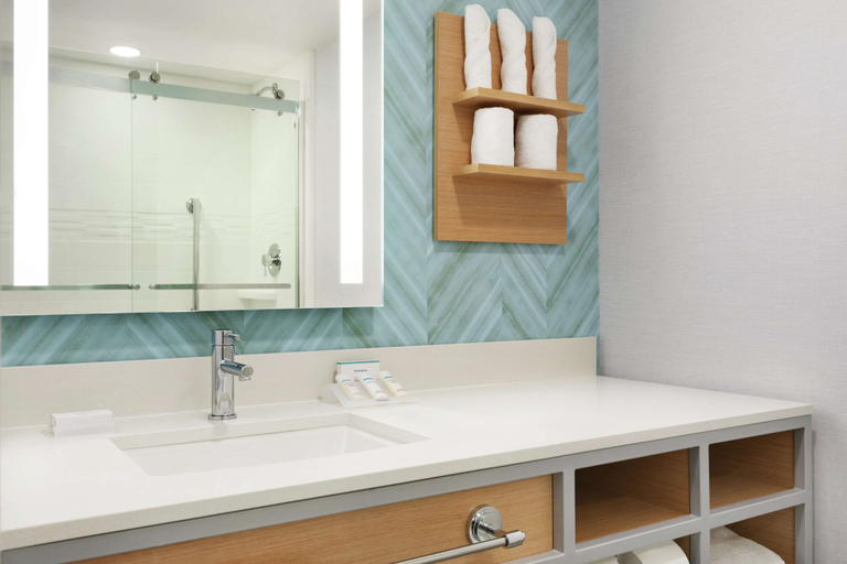 Bathroom 4, Hilton Garden Inn Bridgewater, Somerset
