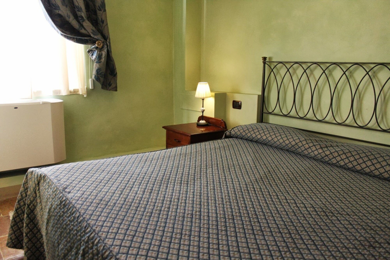 Bedroom 4, Castello Montegiove, Pesaro E Urbino