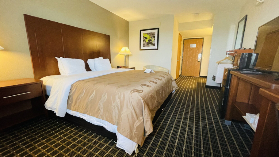 Bedroom 4, Quality Inn Madison West, Dane