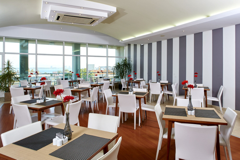 Food & Drinks 5, Luna Esperança Centro Hotel, Setúbal