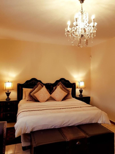 Bedroom 2, Kimberley Manor Guesthouse, Frances Baard