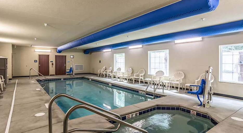 Sport & Beauty 5, Cobblestone Hotel & Suites - Erie, Erie