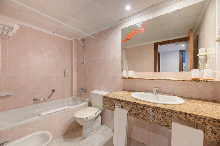 Bathroom 4, Apartamentos Vibra Jabeque Soul, Baleares