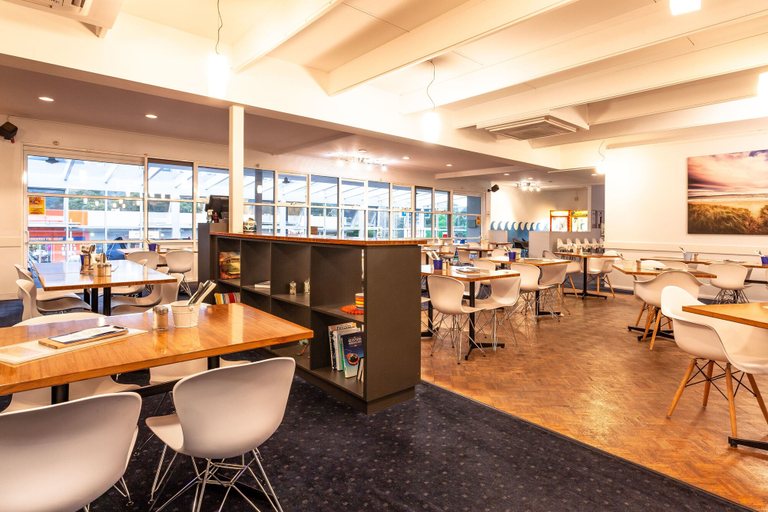 Food & Drinks 5, Kingston Hotel, Kingborough
