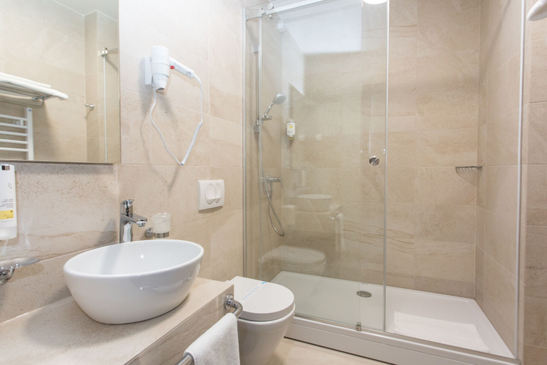 Bathroom 4, Hotel Grand Hedonist, Pančevo