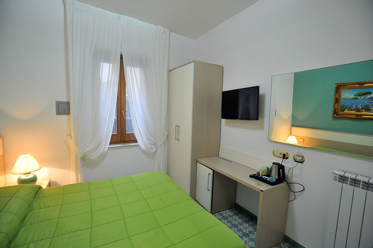 Bedroom 3, Villa Adriana B&B, Salerno