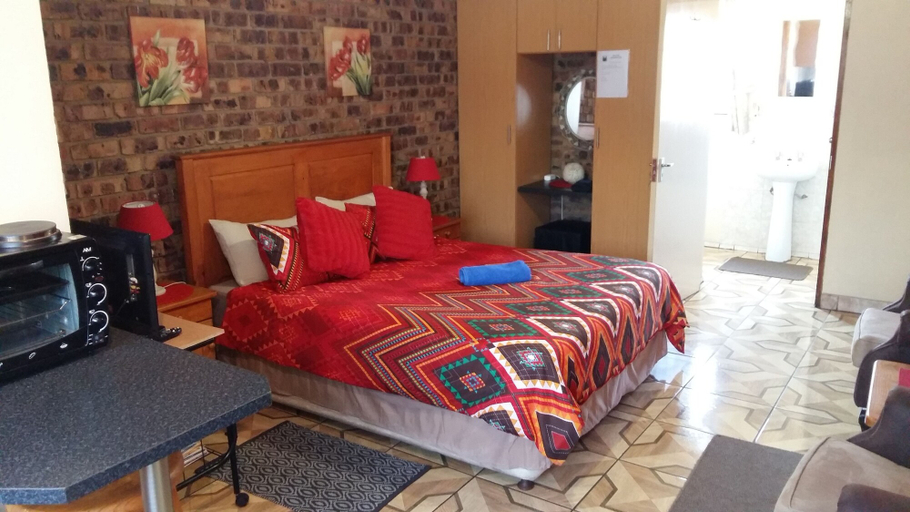 Bedroom 3, Pride Rock Accommodation, Nkangala
