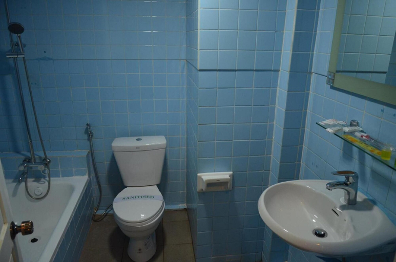Bathroom 4, Power Hotel, Mandalay