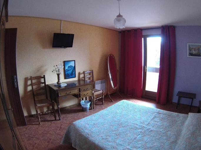 Bedroom 4, Boustigue Hôtel - Restaurant, Isère
