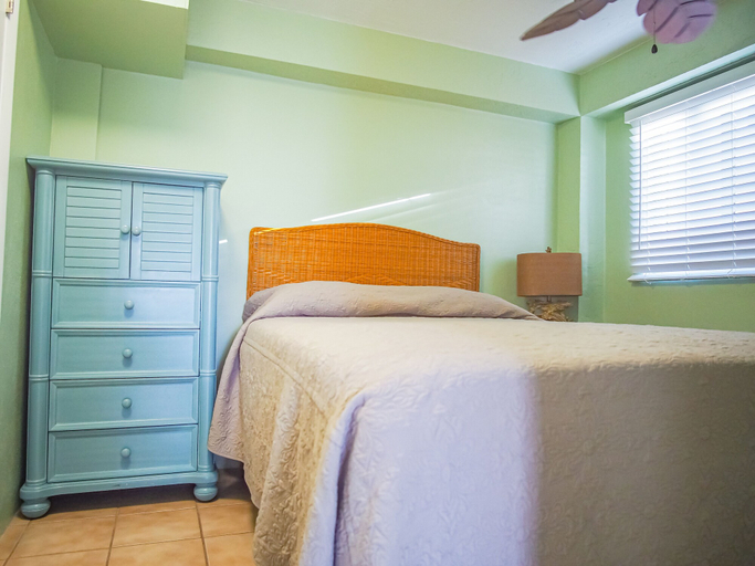 Bedroom 3, Ragged Edge Resort & Marina, Monroe