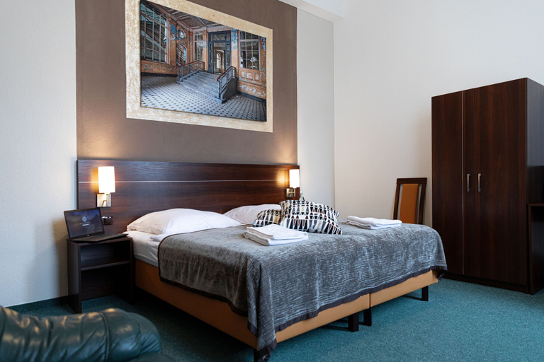 Bedroom 4, Hotel Polonia - Frankfurt-Oder, Frankfurt (Oder)