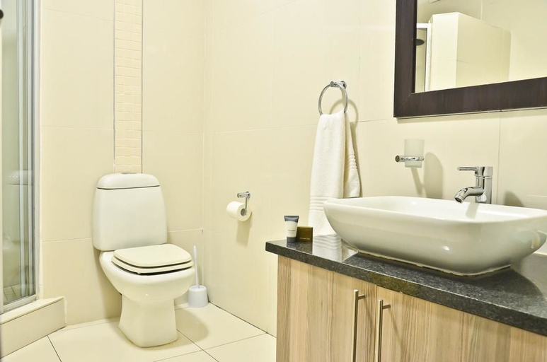 Bathroom 4, Ruby Stone Boutique Hotel, Capricorn