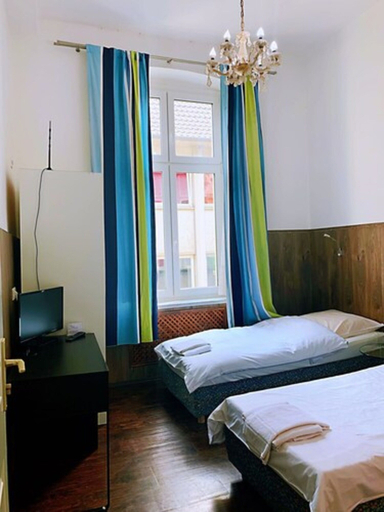 Bedroom 4, Hotel Tempelhof - City-Messe-Arena, Köln