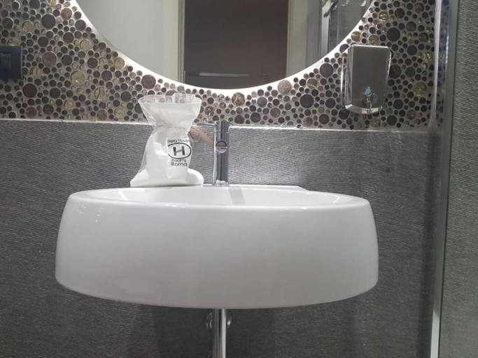 Bathroom 5, Affittacamere Opera House, Roma