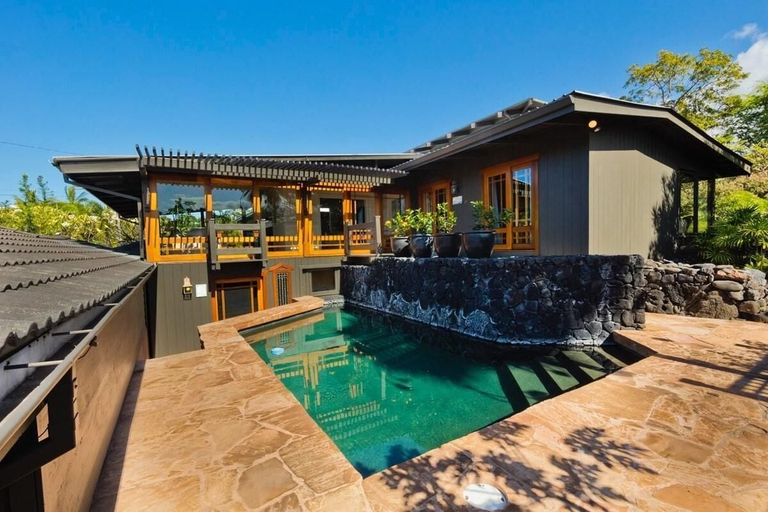 Sport & Beauty 5, Koi Hale, Hawaii