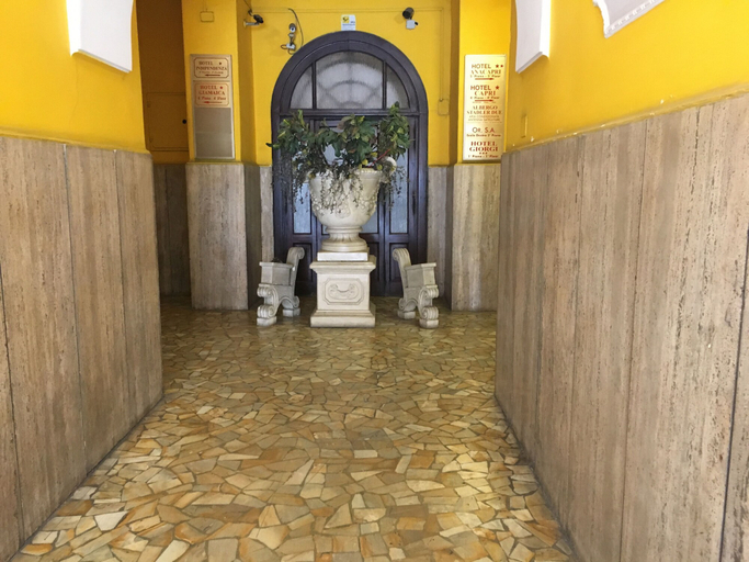 Exterior & Views 2, Hotel Divine Rome, Rome
