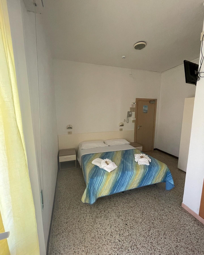 Bedroom 2, Hotel Moroni, Rimini