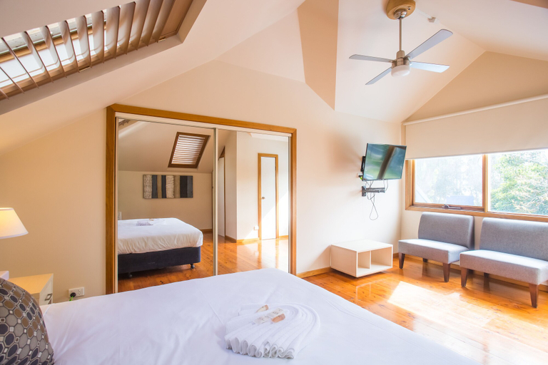 Bedroom 3, Shoal Bay Holiday Park, Port Stephens