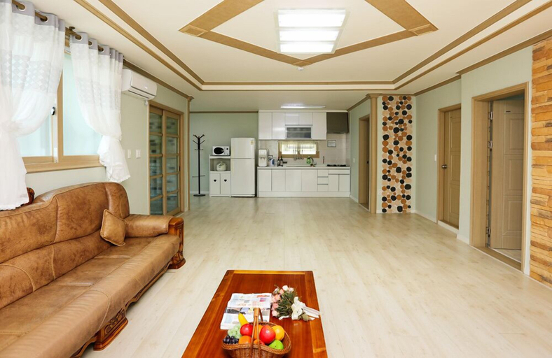 Others 4, Star Jari Pension, Jeongseon
