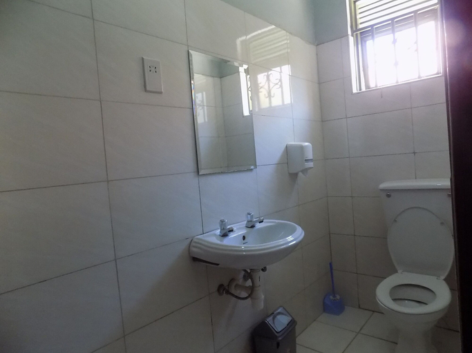 Bathroom 5, Etana Motel, Kampala